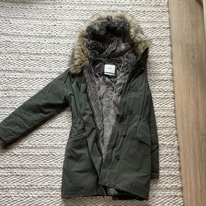 Aritzia (Community) 3/4 length coat